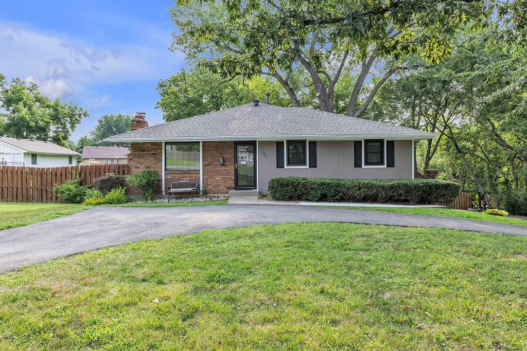 Listing Photo MLS #HMS2635347