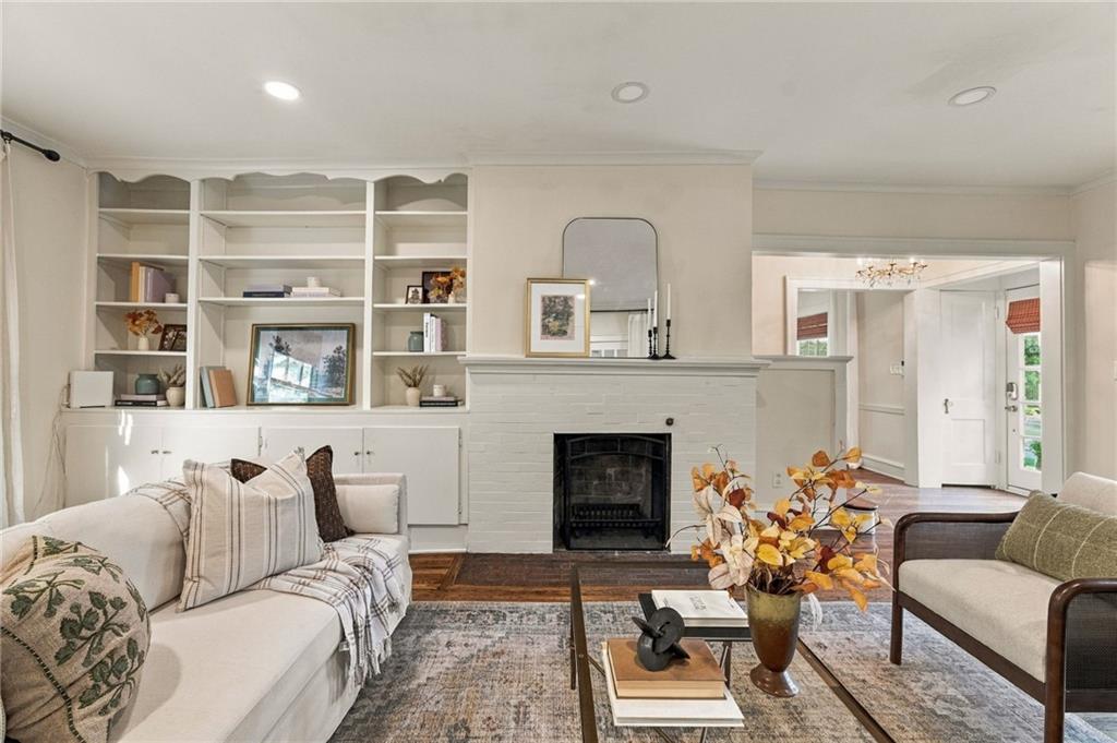 Listing Photo MLS #HMS2635521