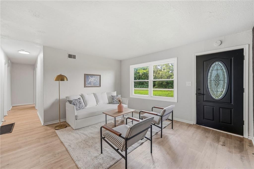 Listing Photo MLS #HMS2636415