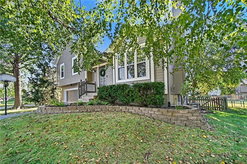 Listing Photo MLS #HMS2639072