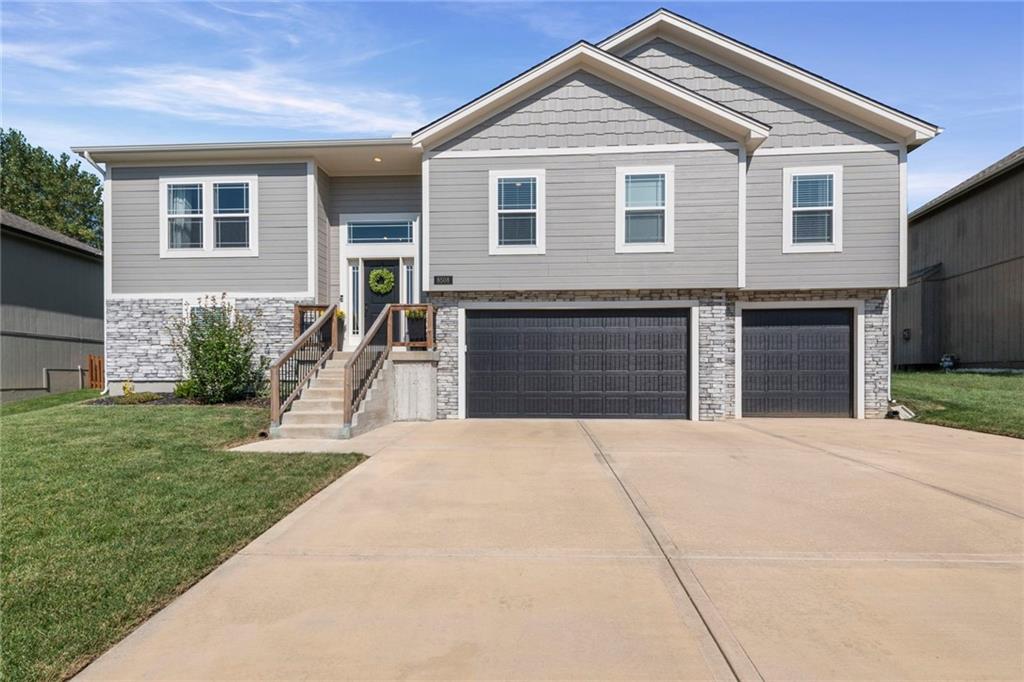 Listing Photo MLS #HMS2640297