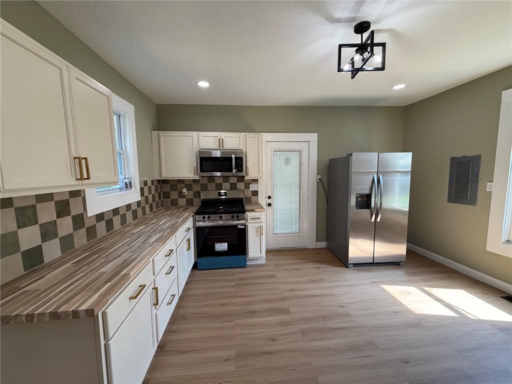 Listing Photo MLS #HMS2641057