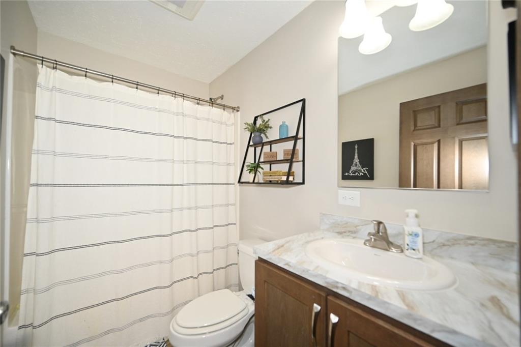 Listing Photo MLS #HMS2641903