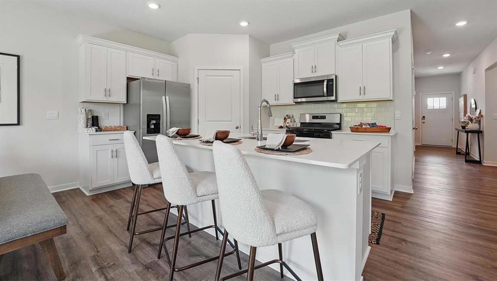 Listing Photo MLS #HMS2642088