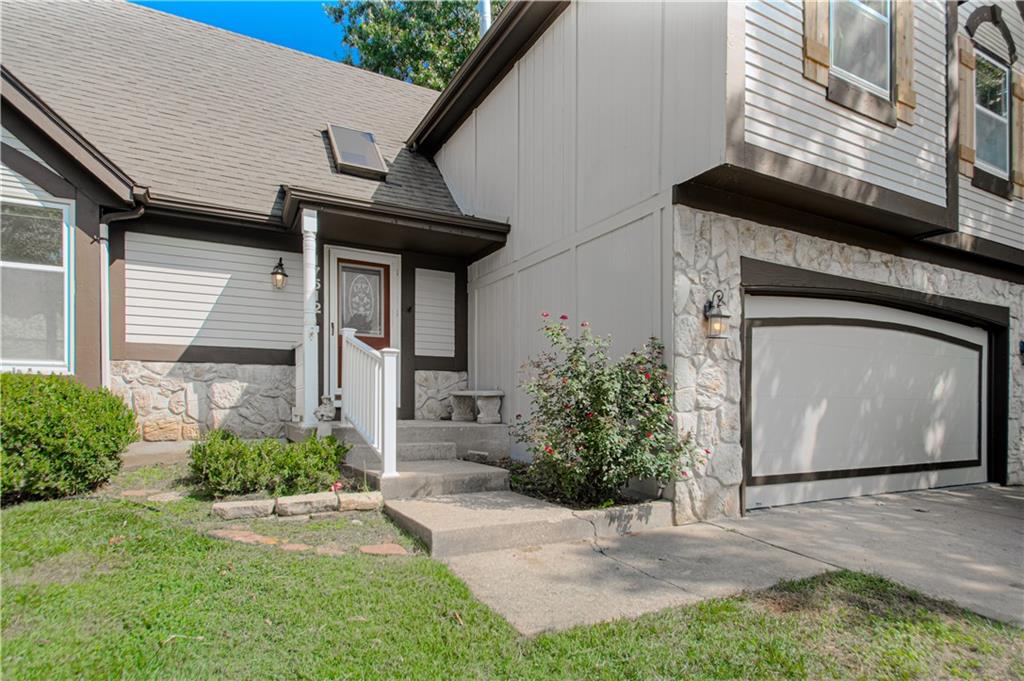 Listing Photo MLS #HMS2644418
