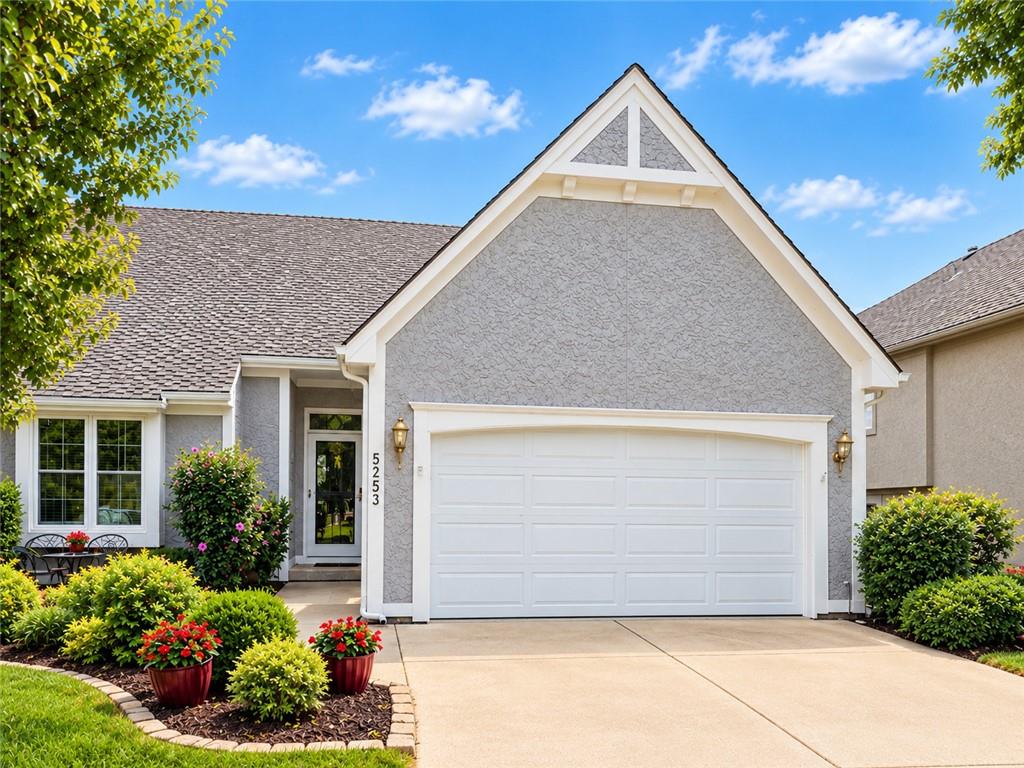 Listing Photo MLS #HMS2644795