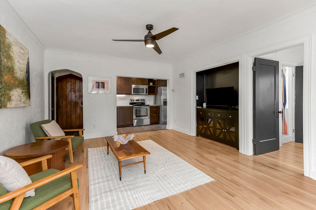 Listing Photo MLS #HMS2644893