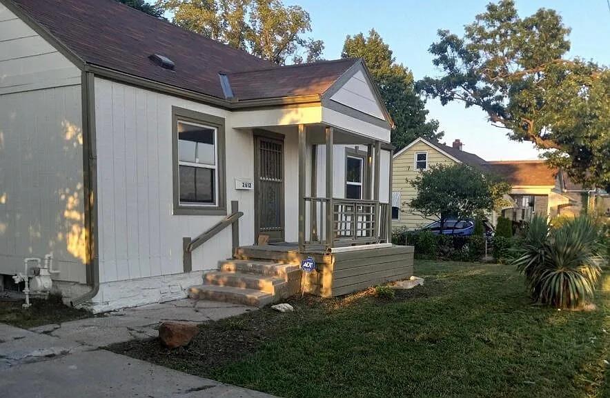 Listing Photo MLS #HMS2645156