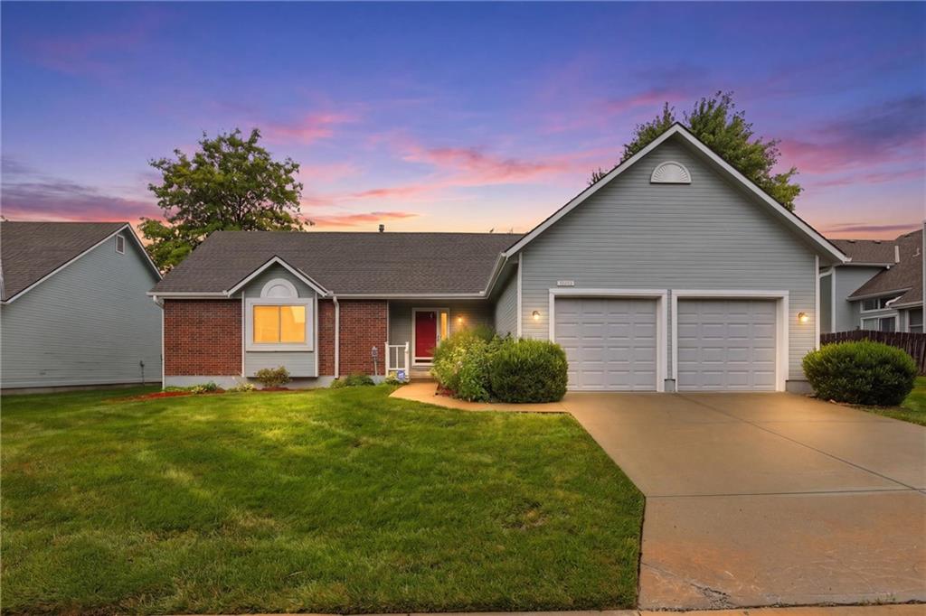 Listing Photo MLS #HMS2645203