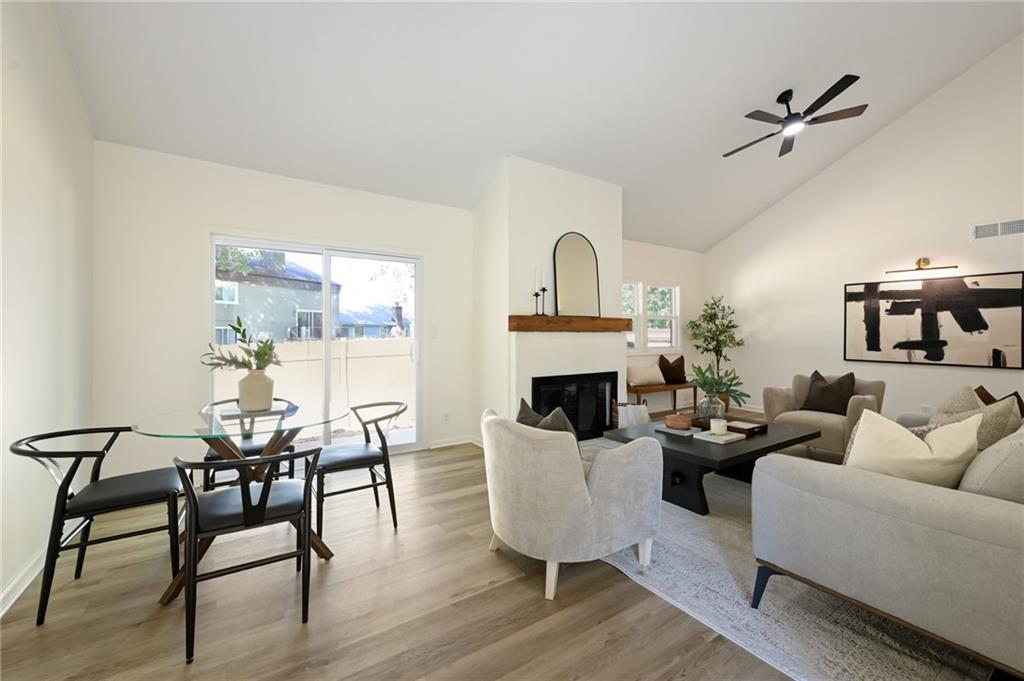 Listing Photo MLS #HMS2645545
