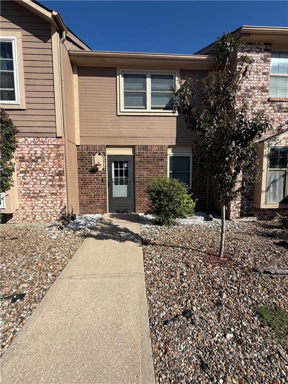 Listing Photo MLS #HMS2645888
