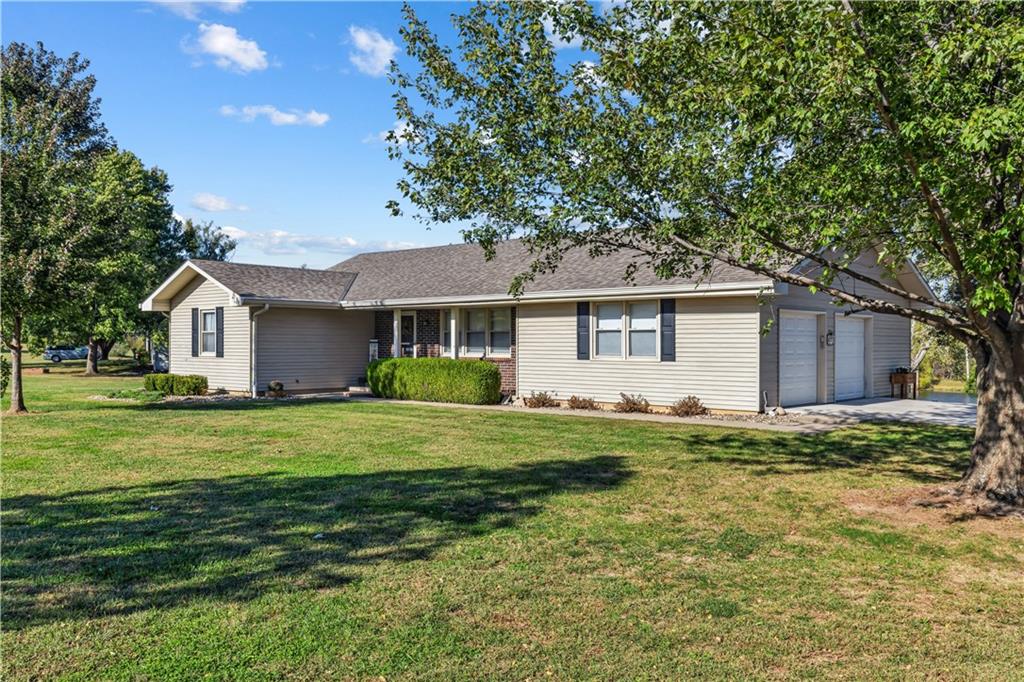 Listing Photo MLS #HMS2646174