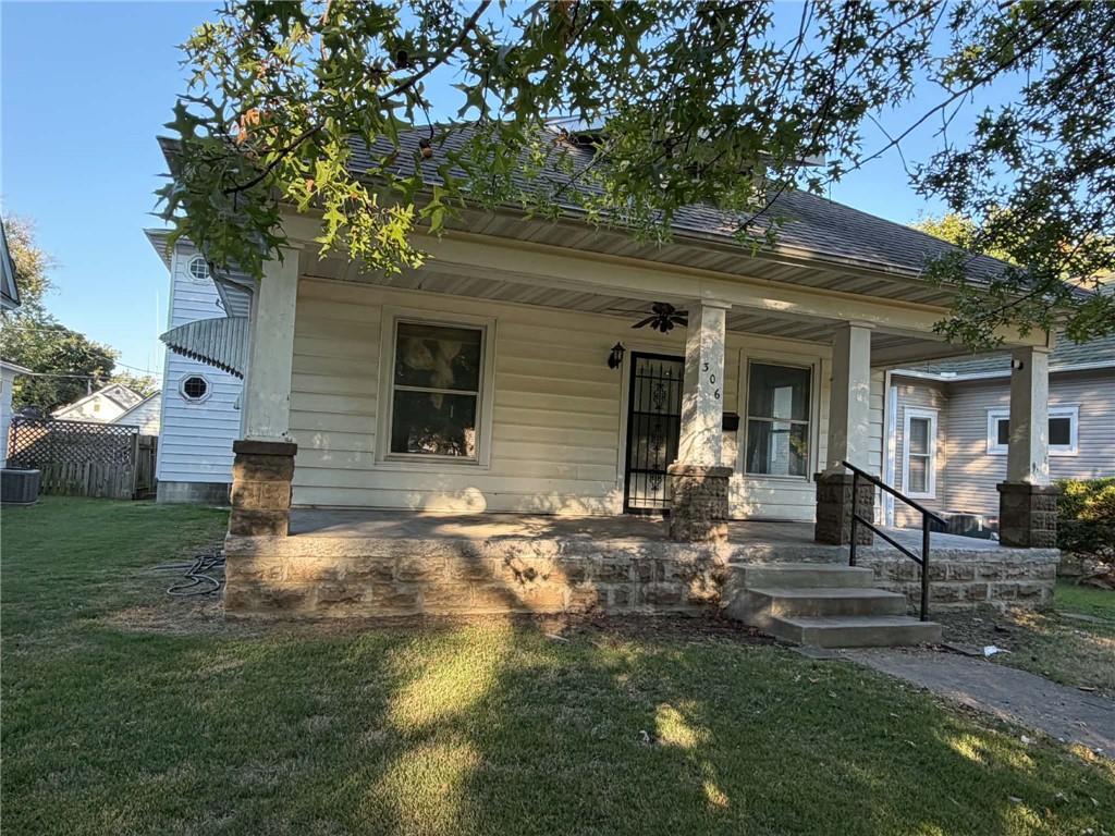 Listing Photo MLS #HMS2646279