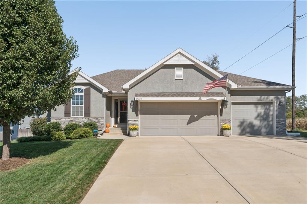 Listing Photo MLS #HMS2646508
