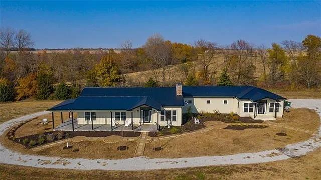 Listing Photo MLS #HMS2646604