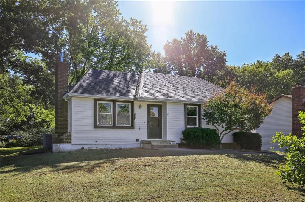 Listing Photo MLS #HMS2647013