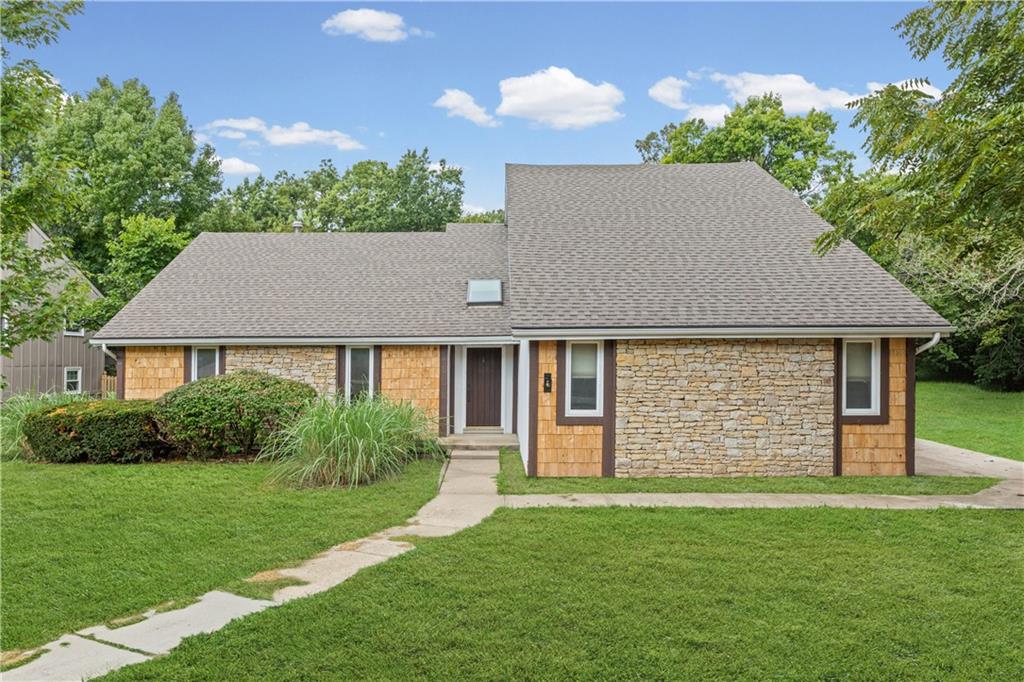 Listing Photo MLS #HMS2647244