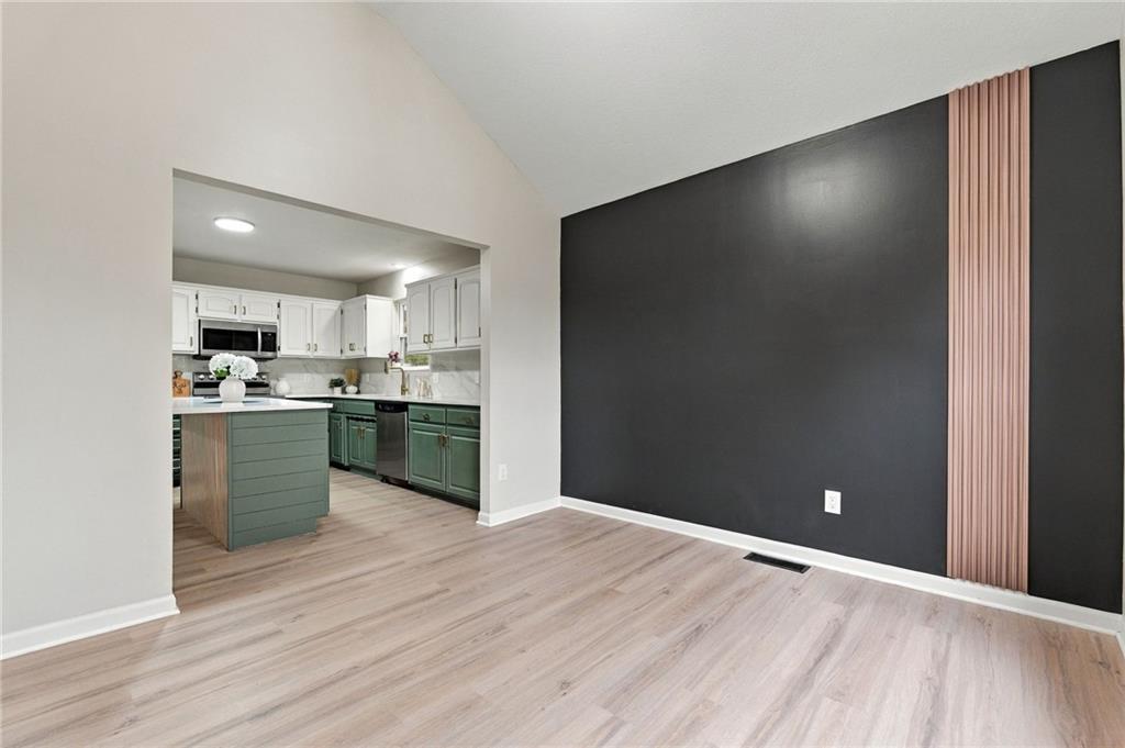 Listing Photo MLS #HMS2647761