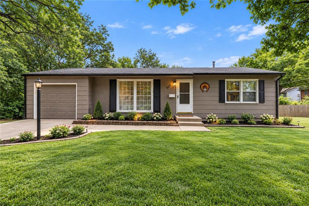 Listing Photo MLS #HMS2648163